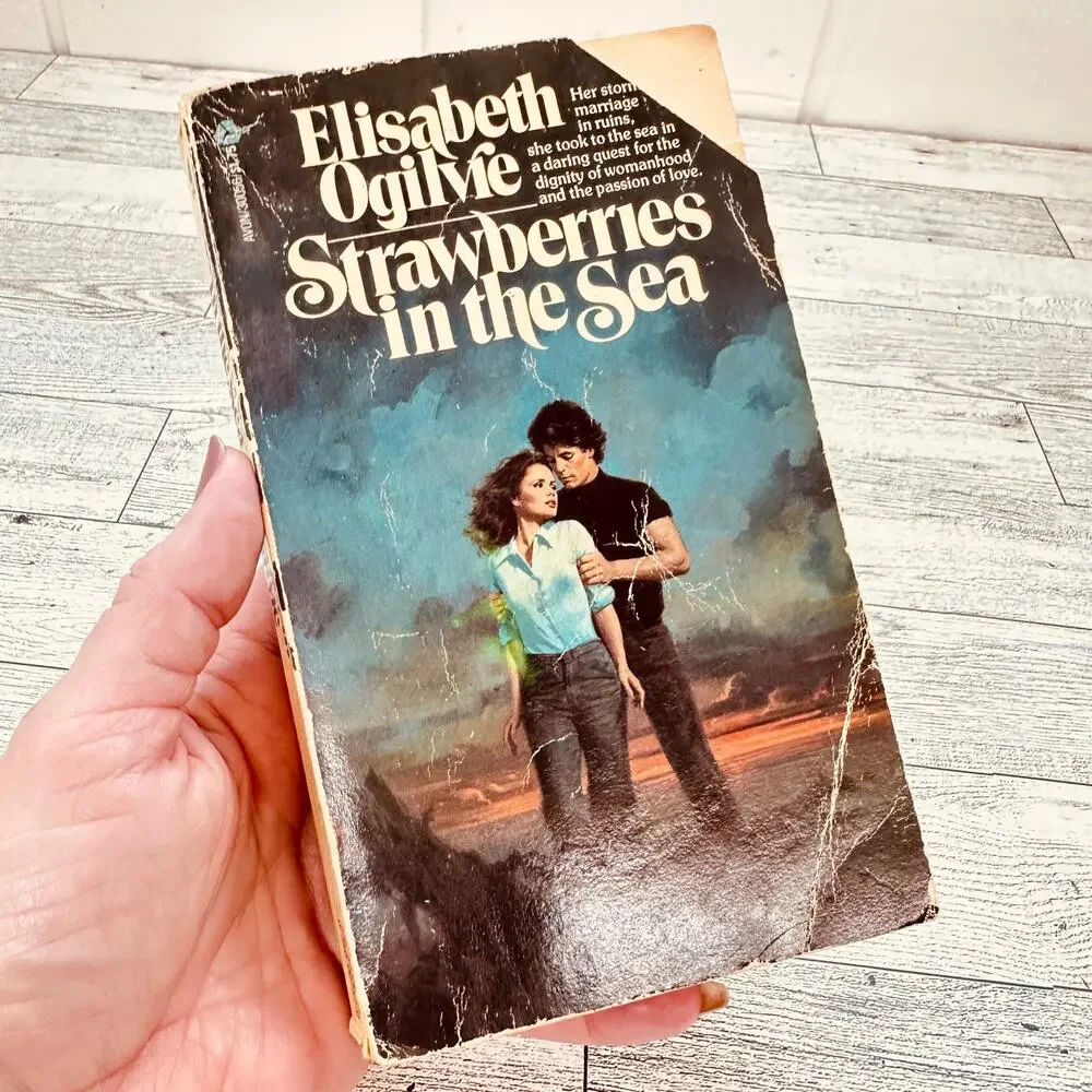 Strawberries In The Sea - Elisabeth Ogilvie 1977 Vtg Avon 1st Print Paperback PB